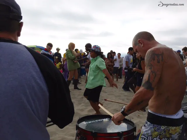 And happened to walk through the drum circle at Venice Beach! Loved how people freely danced to the beat of the drum.