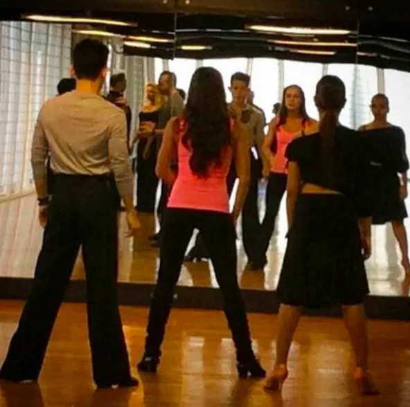 Lessons with dance teachers to help polish your technique. Enjoyed this lesson with internationally acclaimed dancer  Andra Vaidelaite .